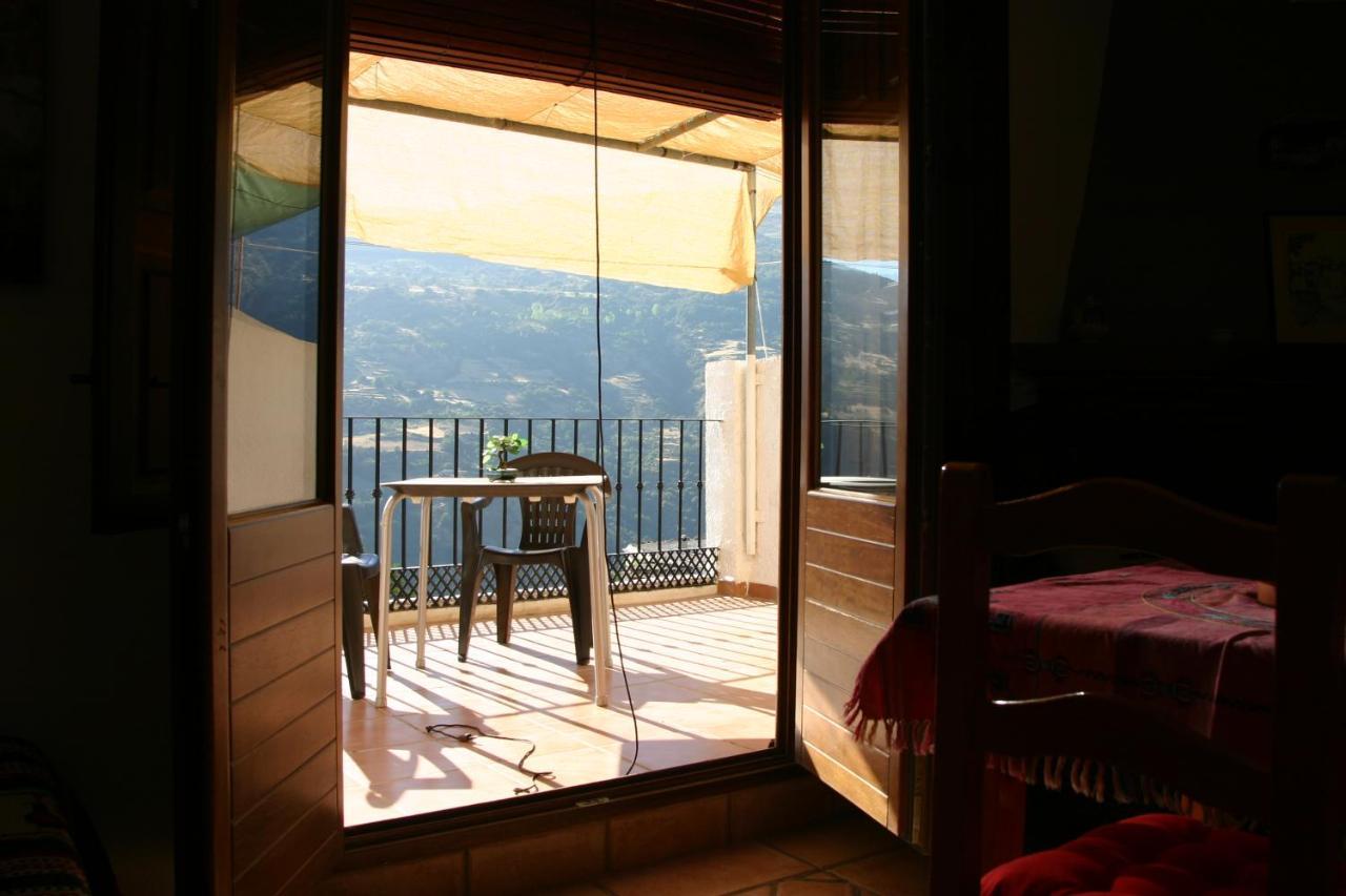 Apartamentos Y Casas Rurales Las Terrazas De La Alpujarra 부비온 외부 사진